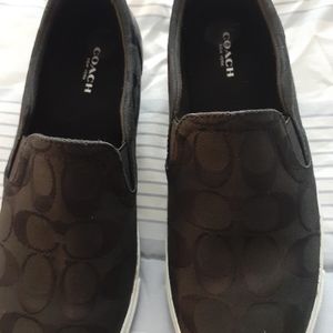 Coach flats